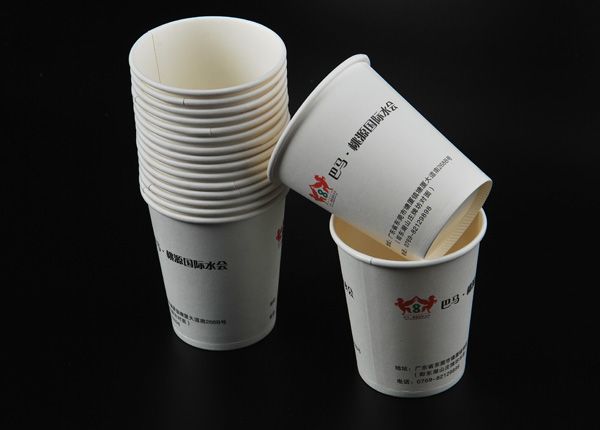 一次性纸杯